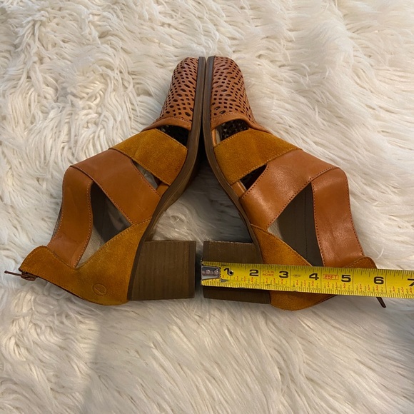 CASTA Stylish Mustard Ankle Boots for Women size 38 (7.5) BNWOT - Picture 11 of 13